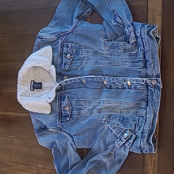 Hot Topic distressed sherpa-lined jean jacket size XS - Picture 1 of 4